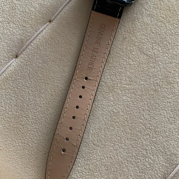 Whatever it Takes Tamara Mellon signed watch - Picture 4 of 6